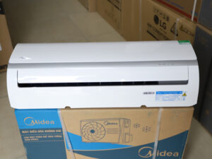 Điều hòa Midea 1 chiều 12.000BTU MSAFGII-13CRN8